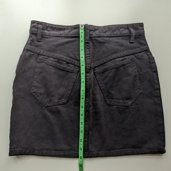 Brandy Melville Denim Skirt NWT size Medium - Picture 5 of 6